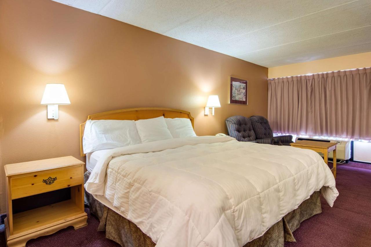 6-macon, Ga 3* Macon