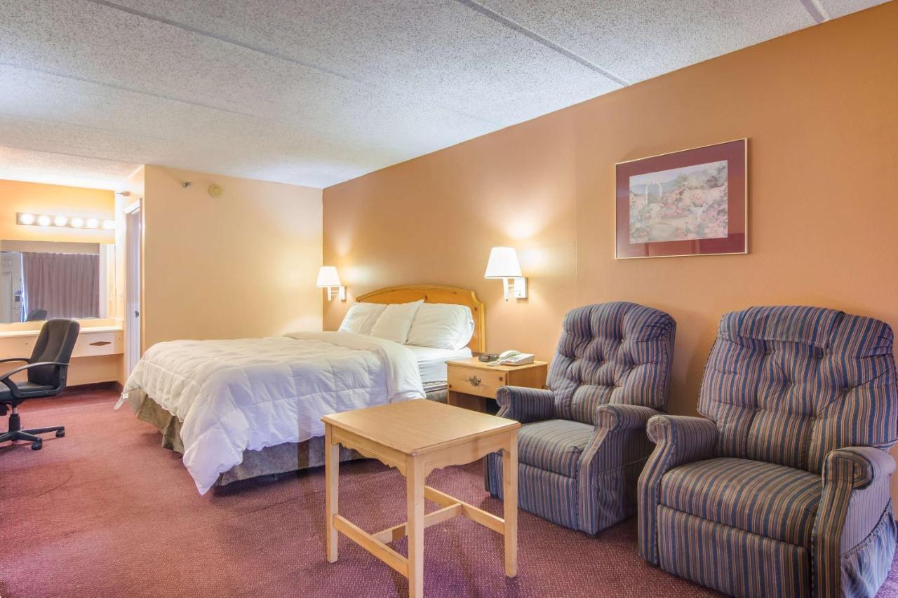 6-macon, Ga 3*